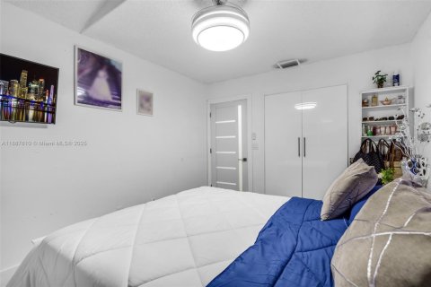 Купить виллу или дом в Пемброк-Пайнс, Флорида 3 спальни, 201.78м2, № 1941333 - фото 17