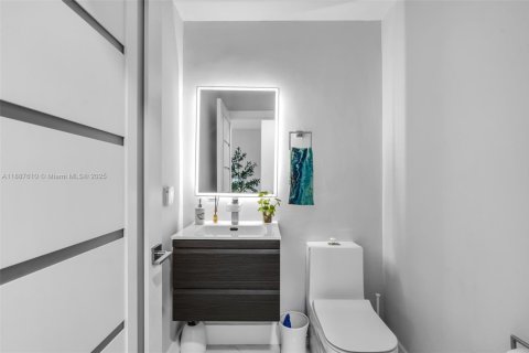 Купить виллу или дом в Пемброк-Пайнс, Флорида 3 спальни, 201.78м2, № 1941333 - фото 13