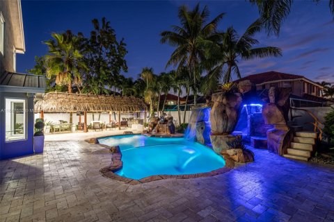 Купить виллу или дом в Пемброк-Пайнс, Флорида 3 спальни, 201.78м2, № 1941333 - фото 28