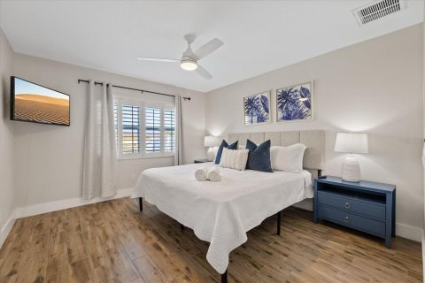 Villa ou maison à vendre à Tampa, Floride: 4 chambres, 220.18 m2 № 1636644 - photo 16