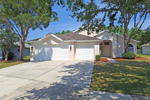 House in Land O' Lakes, Florida 4 bedrooms, 210.89 sq.m. № 1680315 - photo 2