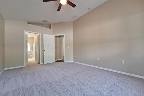 House in Land O' Lakes, Florida 4 bedrooms, 210.89 sq.m. № 1680315 - photo 15