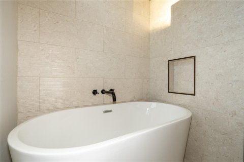 Villa ou maison à vendre à Tampa, Floride: 4 chambres, 171.87 m2 № 2410616 - photo 29