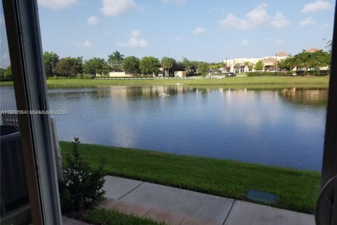 Touwnhouse à Miramar, Floride 3 chambres, 139.35 m2 № 2174558