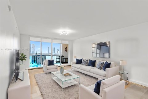 Condo in Aventura, Florida, 2 bedrooms  № 2040860 - photo 3