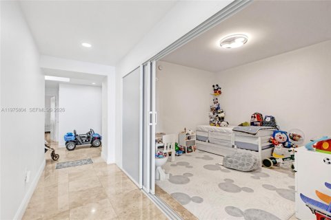 Condo in Aventura, Florida, 2 bedrooms  № 2040860 - photo 1