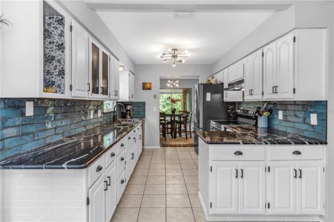 Villa ou maison à vendre à DeLand, Floride: 3 chambres, 139.63 m2 № 1899065 - photo 12