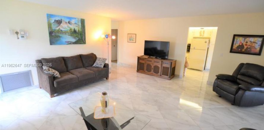 Casa en West Palm Beach, Florida 2 dormitorios, 123 m2 № 2023805