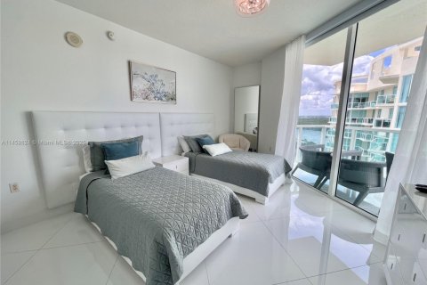 Снять в аренду кондоминиум в Санни-Айлс-Бич, Флорида 4 спальни, 270.72м2, № 1977578 - фото 16