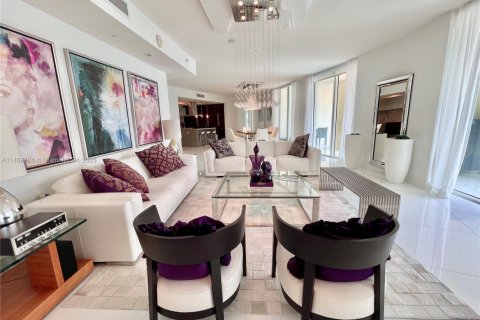 Снять в аренду кондоминиум в Санни-Айлс-Бич, Флорида 4 спальни, 270.72м2, № 1977578 - фото 2