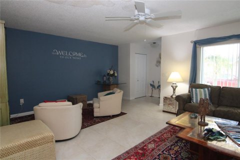 House in Sun City Center, Florida 2 bedrooms, 150.5 sq.m. № 2108186 - photo 24