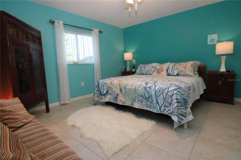 House in Sun City Center, Florida 2 bedrooms, 150.5 sq.m. № 2108186 - photo 13