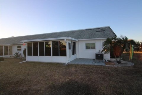 House in Sun City Center, Florida 2 bedrooms, 150.5 sq.m. № 2108186 - photo 26