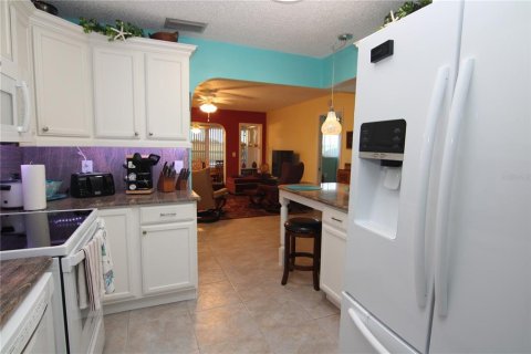 House in Sun City Center, Florida 2 bedrooms, 150.5 sq.m. № 2108186 - photo 4