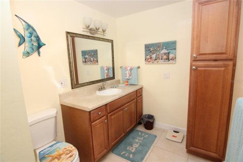House in Sun City Center, Florida 2 bedrooms, 150.5 sq.m. № 2108186 - photo 16