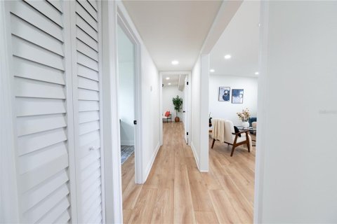 Casa en venta en Tampa, Florida, 4 dormitorios, 140.47 m2 № 2341537 - foto 21