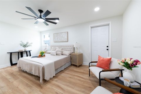 Casa en venta en Tampa, Florida, 4 dormitorios, 140.47 m2 № 2341537 - foto 16
