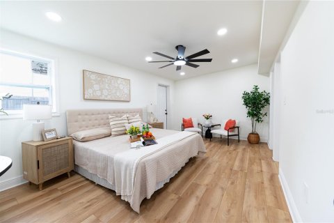Casa en venta en Tampa, Florida, 4 dormitorios, 140.47 m2 № 2341537 - foto 14