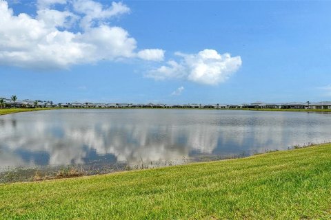 Casa en venta en Lakewood Ranch, Florida, 4 dormitorios, 239.97 m2 № 1838457 - foto 2
