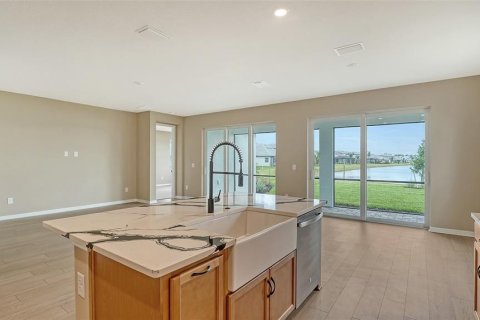 Casa en venta en Lakewood Ranch, Florida, 4 dormitorios, 239.97 m2 № 1838457 - foto 6