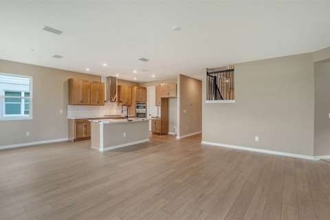 Casa en venta en Lakewood Ranch, Florida, 4 dormitorios, 239.97 m2 № 1838457 - foto 8