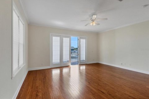 Townhouse in Placida, Florida 4 bedrooms, 222.97 sq.m. № 824387 - photo 4