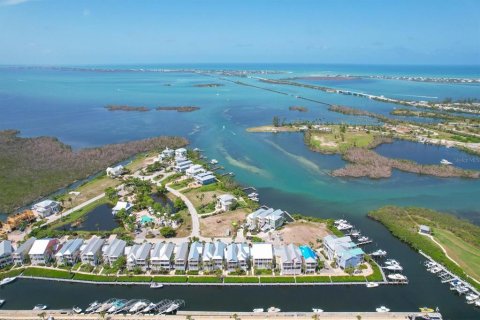 Townhouse in Placida, Florida 4 bedrooms, 222.97 sq.m. № 824387 - photo 24