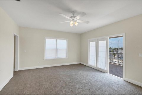 Townhouse in Placida, Florida 4 bedrooms, 222.97 sq.m. № 824387 - photo 14