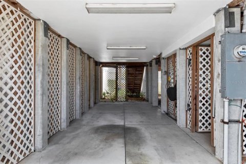 Townhouse in Placida, Florida 4 bedrooms, 222.97 sq.m. № 824387 - photo 23