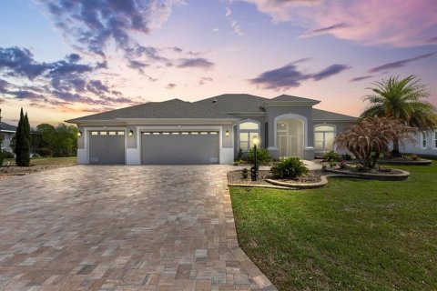 Villa ou maison à The Villages, Floride 4 chambres, 310.76 m2 № 2396913