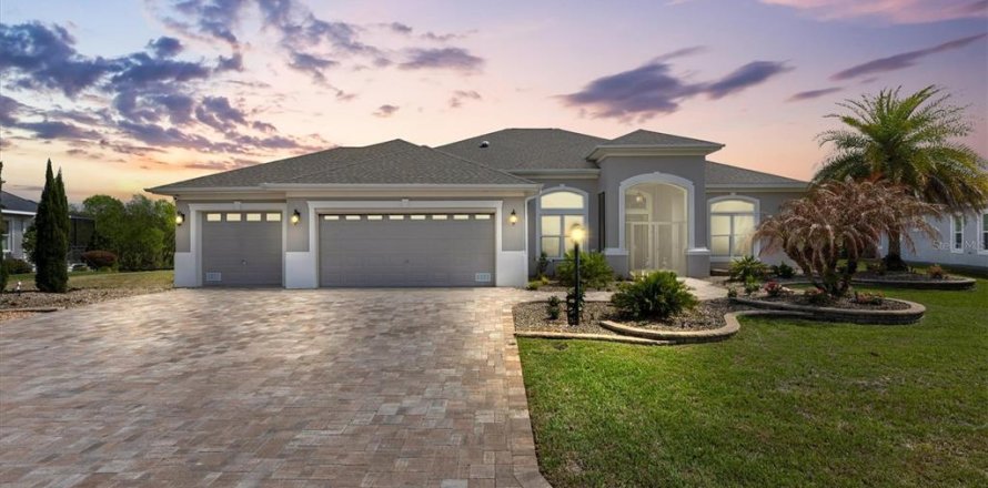 Villa ou maison à The Villages, Floride 4 chambres, 310.76 m2 № 2396913