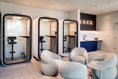 Condominio en venta en Miami Beach, Florida, 2 dormitorios, 74.51 m2 № 1992517 - foto 11