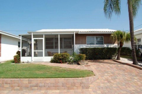 Villa ou maison à Sarasota, Floride 2 chambres, 62.43 m2 № 2136315