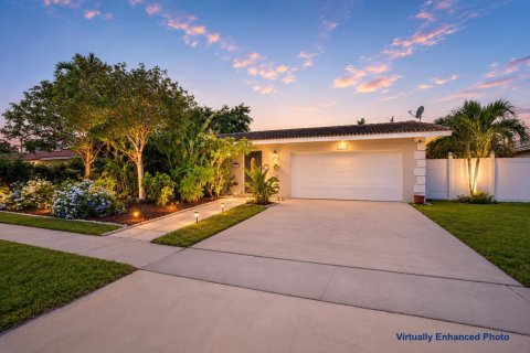 House in Boca Raton, Florida 3 bedrooms, 125.98 sq.m. № 2186534 - photo 3