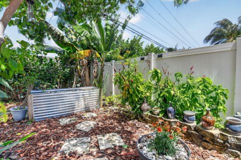 House in Boca Raton, Florida 3 bedrooms, 125.98 sq.m. № 2186534 - photo 29