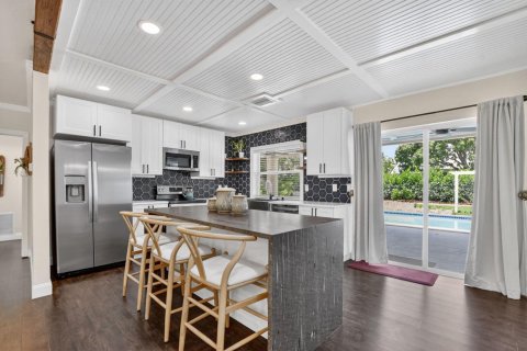 House in Boca Raton, Florida 3 bedrooms, 125.98 sq.m. № 2186534 - photo 12