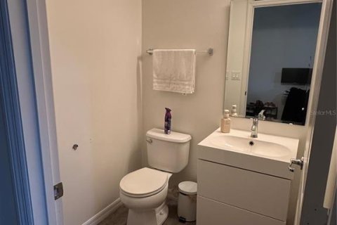 Casa en alquiler en Orlando, Florida, 4 dormitorios, 244.43 m2 № 1903433 - foto 21