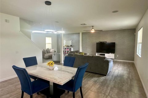 Casa en alquiler en Orlando, Florida, 4 dormitorios, 244.43 m2 № 1903433 - foto 6
