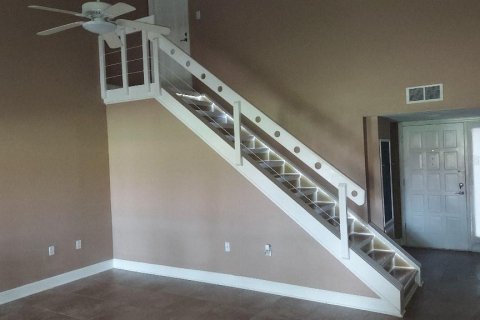 Condo in Longwood, Florida, 2 bedrooms  № 1901396 - photo 11