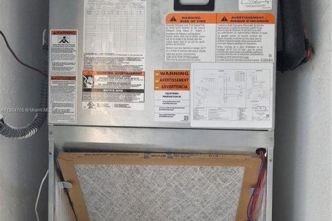 Condominio en venta en Lauderhill, Florida, 2 dormitorios, 117.06 m2 № 1955258 - foto 28