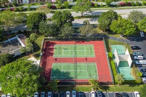 Condo in Lauderhill, Florida, 2 bedrooms  № 1955258 - photo 12