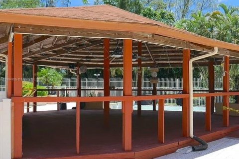 Condo in Lauderhill, Florida, 2 bedrooms  № 1955258 - photo 16