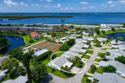 Condominio en Bradenton, Florida, 2 dormitorios  № 2355121