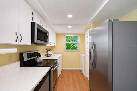 Condominio en venta en Bradenton, Florida, 2 dormitorios, 125.42 m2 № 2355121 - foto 12