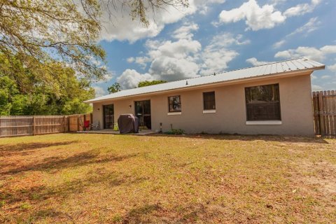 House in Belleview, Florida 3 bedrooms, 105.54 sq.m. № 1784548 - photo 2