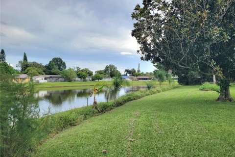 Casa en venta en Kissimmee, Florida, 5 dormitorios, 146.32 m2 № 1900370 - foto 17