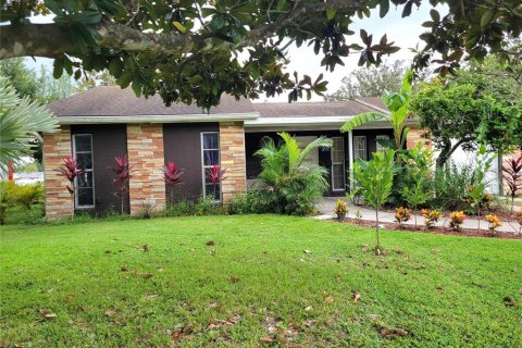 Casa en venta en Kissimmee, Florida, 5 dormitorios, 146.32 m2 № 1900370 - foto 5
