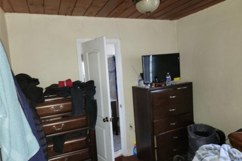 House in Miramar, Florida 3 bedrooms, 132.85 sq.m. № 1182735 - photo 1