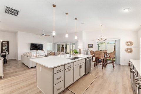 Casa en venta en The Villages, Florida, 3 dormitorios, 172.89 m2 № 1912573 - foto 30