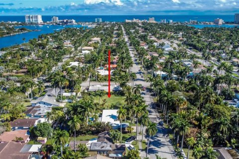 Terreno en venta en Hollywood, Florida № 2054533 - foto 2